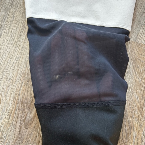 Zella Womens Black, White, and Gray Leggings Size Small - Picture 8 of 8